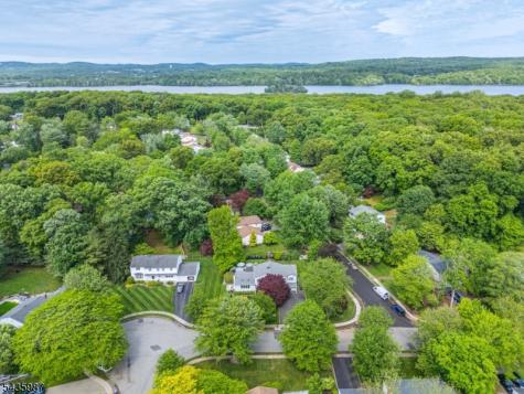 22 Woodbine Trail Parsippany-troy Hills NJ 07054