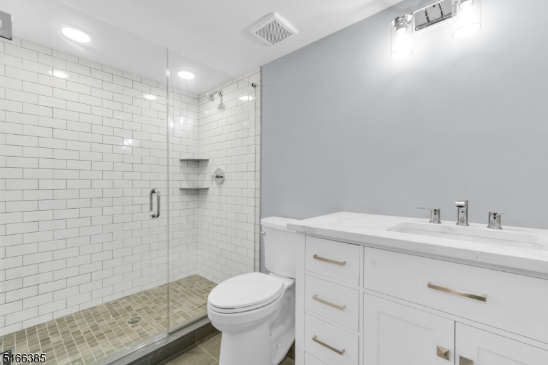 204 Hoover Place Union NJ 07083