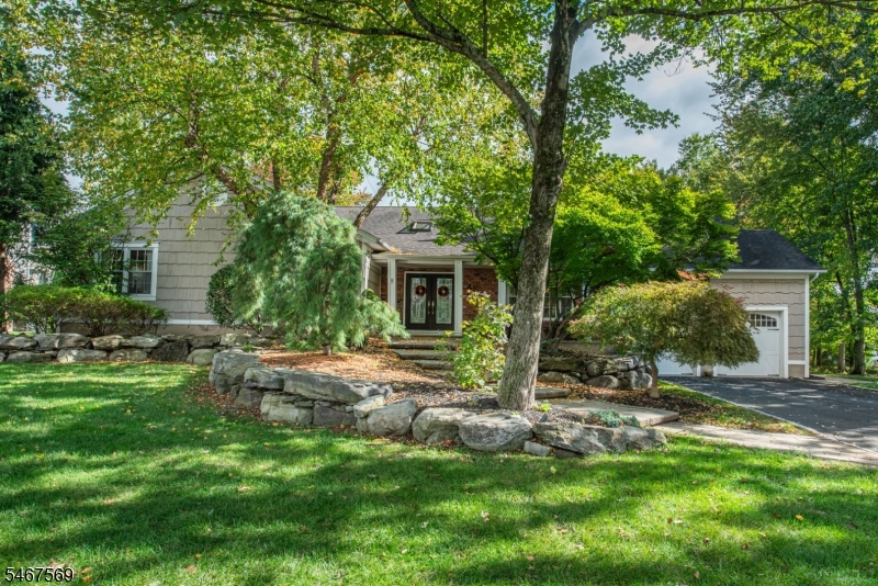 11 Flanders Drive Montville NJ 07058
