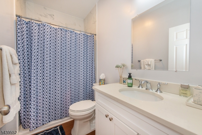 18 Post Oak Court Hardyston NJ 07419