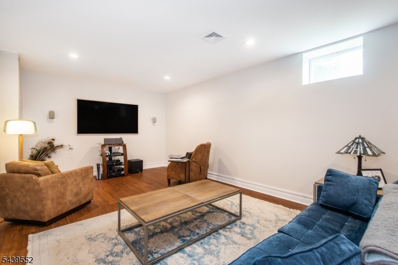 18 Post Oak Court Hardyston NJ 07419