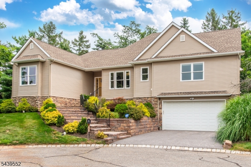 18 Post Oak Court Hardyston NJ 07419