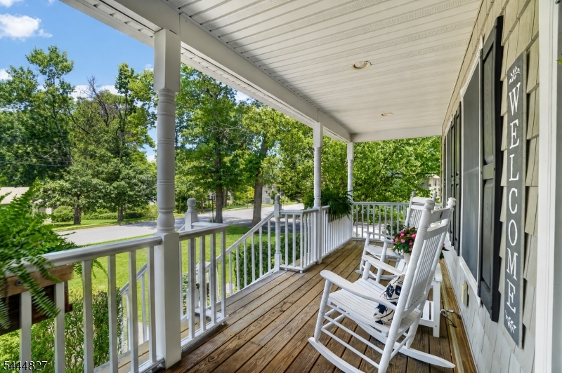 43 Chestnut Street Livingston NJ 07039
