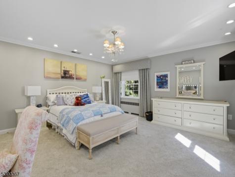 16 W Lincoln Street Verona NJ 07044