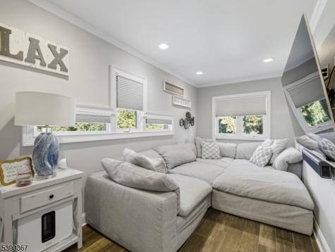 16 W Lincoln Street Verona NJ 07044