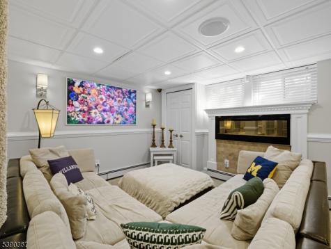 16 W Lincoln Street Verona NJ 07044