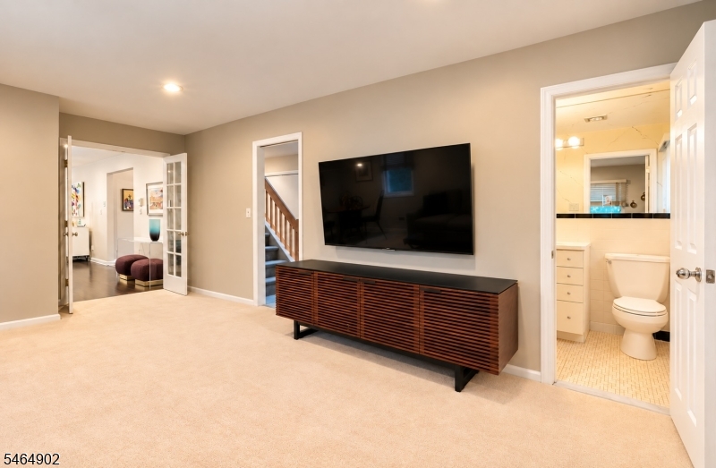 40 Shadowlawn Drive Livingston NJ 07039