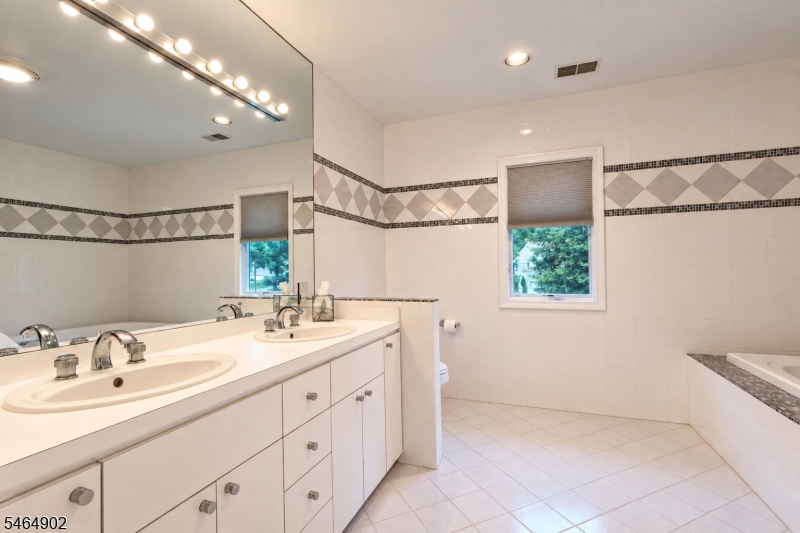 40 Shadowlawn Drive Livingston NJ 07039