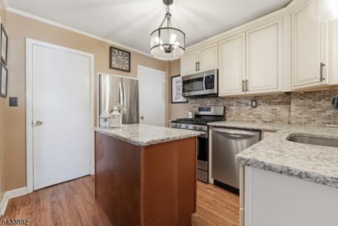 65 Carteret Street Bloomfield NJ 07003