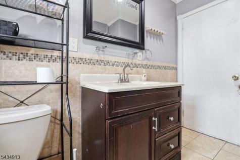 407 3RD Avenue Newark NJ 07107