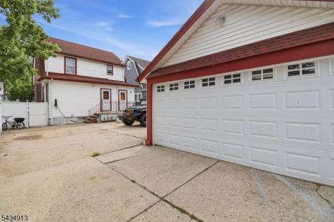 407 3RD Avenue Newark NJ 07107
