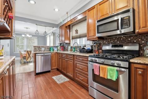 407 3RD Avenue Newark NJ 07107