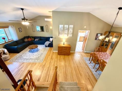 8 Hillside Court East Morris Plains NJ 07950