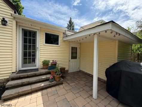 48 New York Avenue Metuchen NJ 08840