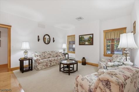 352 Woolf Road Alexandria NJ 08848