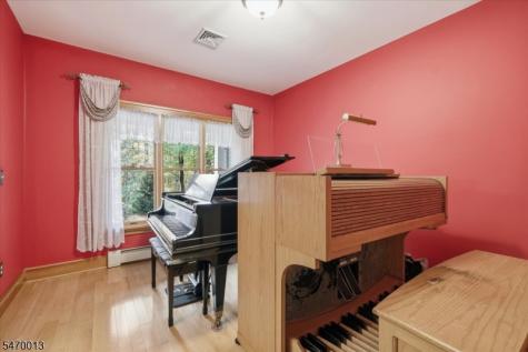 352 Woolf Road Alexandria NJ 08848