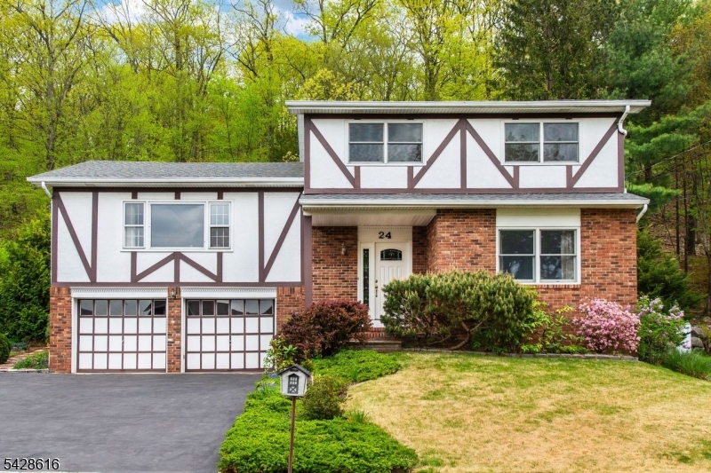 24 Molinari Drive Wanaque NJ 07465