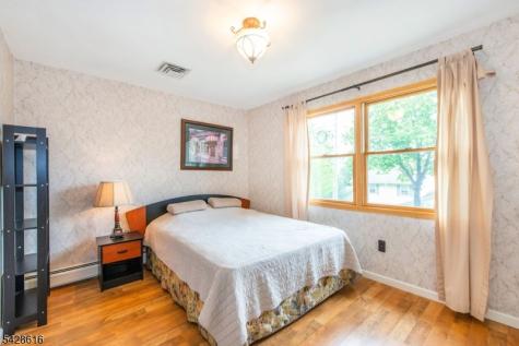 24 Molinari Drive Wanaque NJ 07465