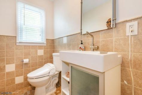 24 Molinari Drive Wanaque NJ 07465