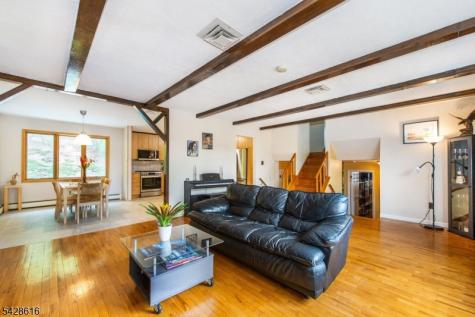 24 Molinari Drive Wanaque NJ 07465