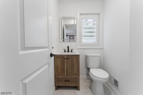 185 Maple Street Roselle Park NJ 07204