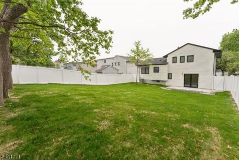185 Maple Street Roselle Park NJ 07204