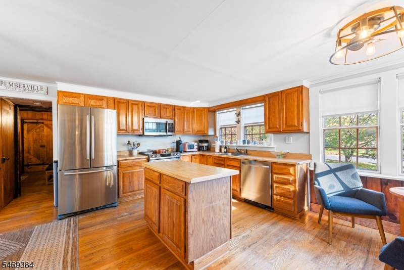 148 Schwarz Boulevard Jefferson NJ 07849