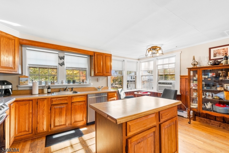 148 Schwarz Boulevard Jefferson NJ 07849