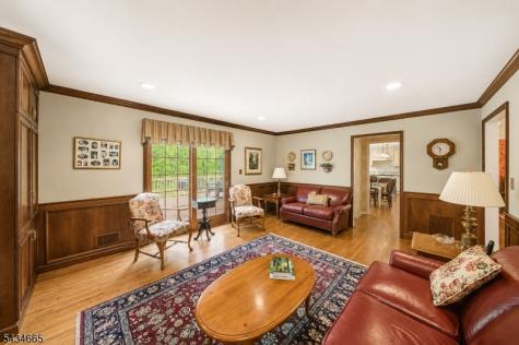 16 Beech Court Chatham NJ 07928