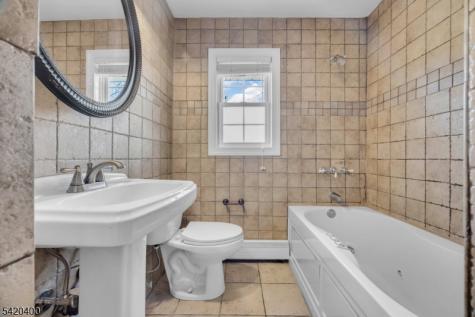 267 Tabb Avenue Piscataway NJ 08854