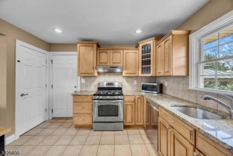267 Tabb Avenue Piscataway NJ 08854