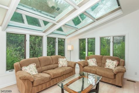 104 Shrewsbury Drive Livingston NJ 07039
