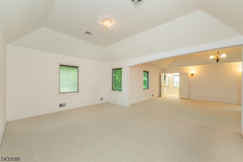 104 Shrewsbury Drive Livingston NJ 07039