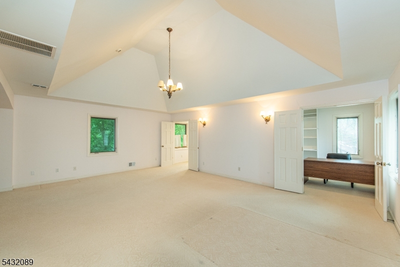 104 Shrewsbury Drive Livingston NJ 07039