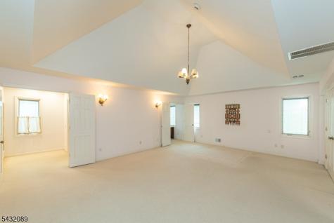 104 Shrewsbury Drive Livingston NJ 07039