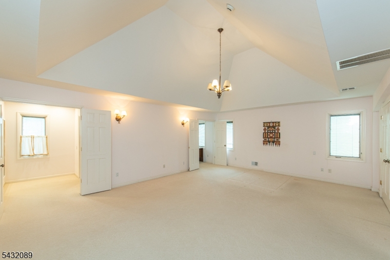 104 Shrewsbury Drive Livingston NJ 07039