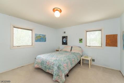 104 Shrewsbury Drive Livingston NJ 07039