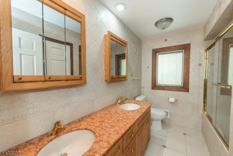 104 Shrewsbury Drive Livingston NJ 07039