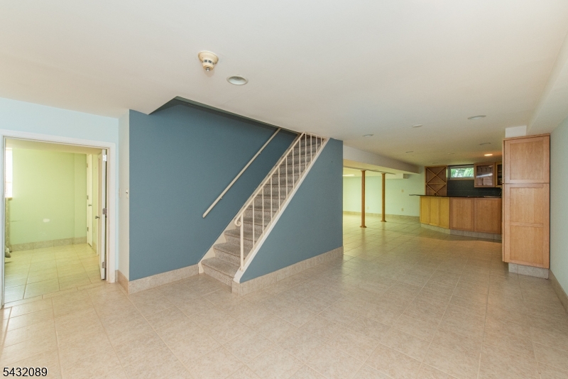 104 Shrewsbury Drive Livingston NJ 07039