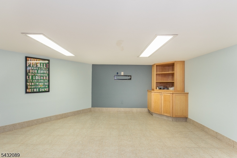 104 Shrewsbury Drive Livingston NJ 07039