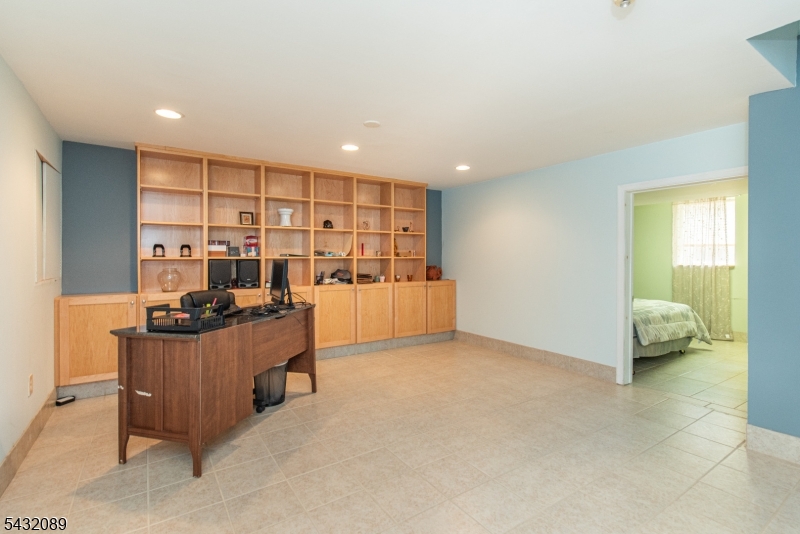 104 Shrewsbury Drive Livingston NJ 07039