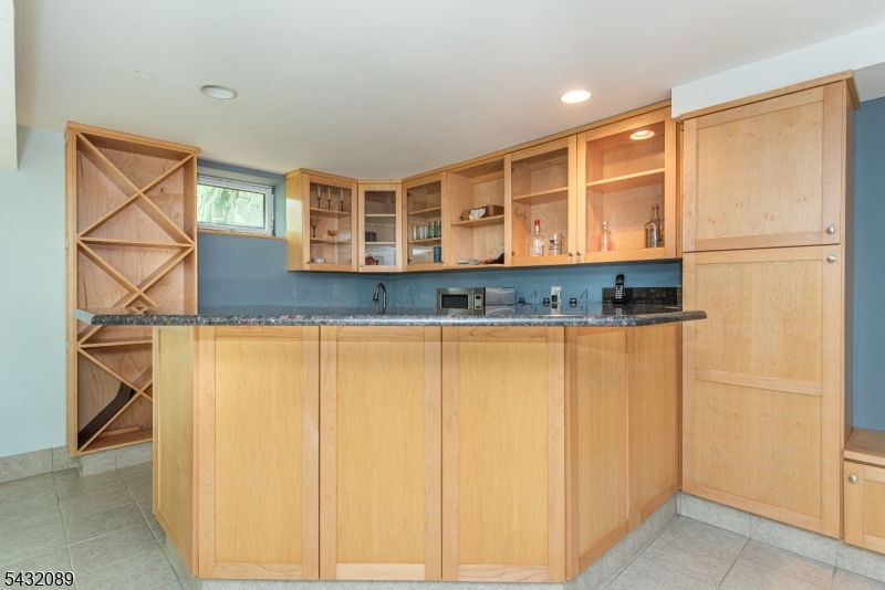 104 Shrewsbury Drive Livingston NJ 07039