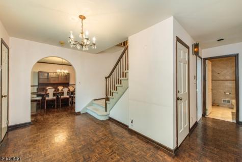 104 Shrewsbury Drive Livingston NJ 07039