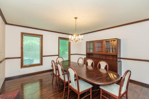 104 Shrewsbury Drive Livingston NJ 07039