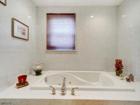 441 N 15th Street Kenilworth NJ 07033
