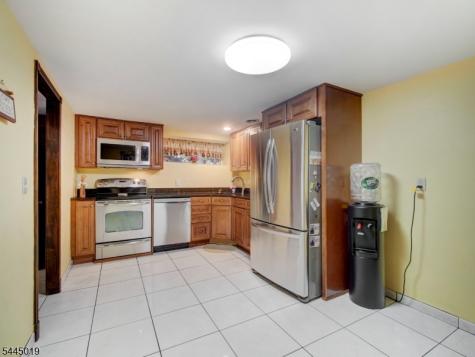 441 N 15th Street Kenilworth NJ 07033