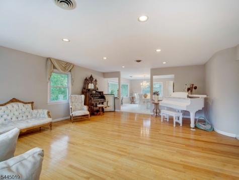 441 N 15th Street Kenilworth NJ 07033