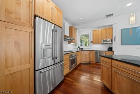 76 High Street Nutley NJ 07110