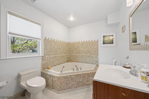 76 High Street Nutley NJ 07110