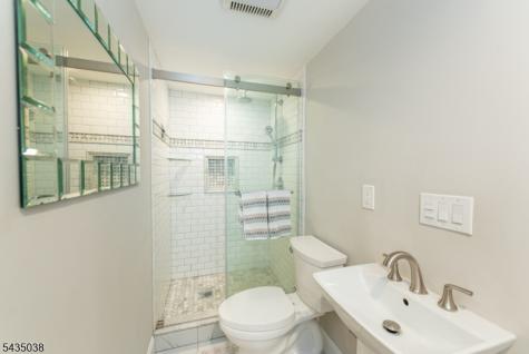 111 Mckinley Avenue East Hanover NJ 07936